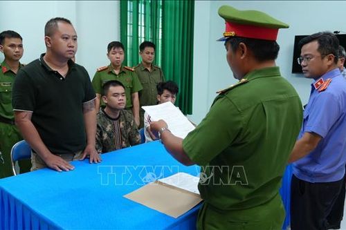 Xử lý hình sự nhóm gây rối, đập kính ô tô vì nghi quỵt tiền sầu riêng