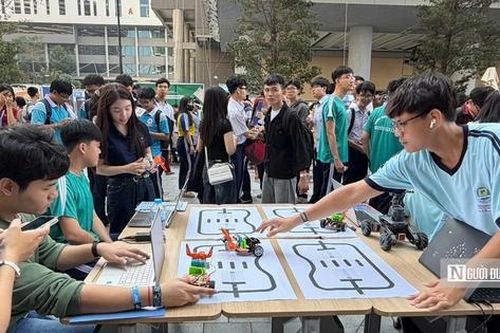 Thị trường việc làm đổi nhịp: Đại học tăng tốc 'bắt tay' doanh nghiệp, sinh viên định hướng nghề từ sớm
