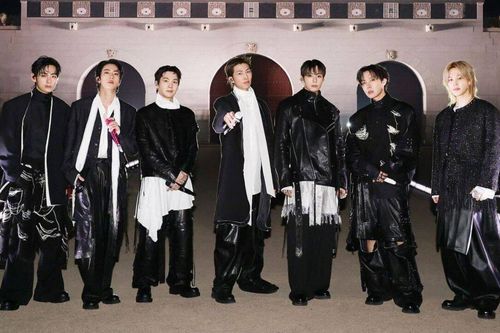 BTS lập cú hat-trick lịch sử tại Anh với album ARIRANG