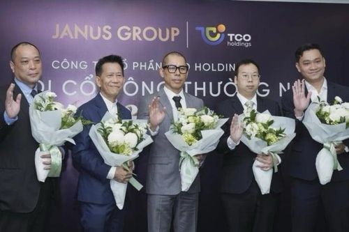 Điều gì đang xảy ra tại TCO Holdings?