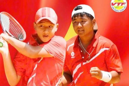 2 tay vợt trẻ Việt Nam giành ngôi á quân ở giải đấu tại Sri Lanka