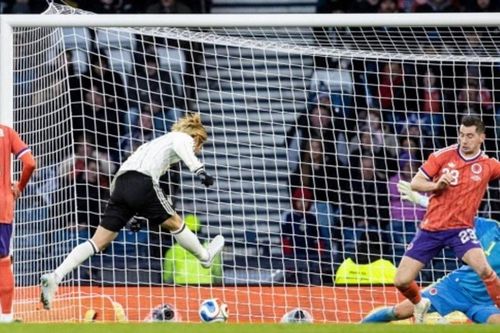 Nhật Bản thắng tối thiểu Scotland 1-0: Đẳng cấp Samurai và người nhện Zion Suzuki