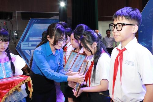 Hơn 3.000 tác phẩm dự thi vẽ tranh thiếu nhi 'Đà Nẵng - Thành phố em yêu' năm 2026