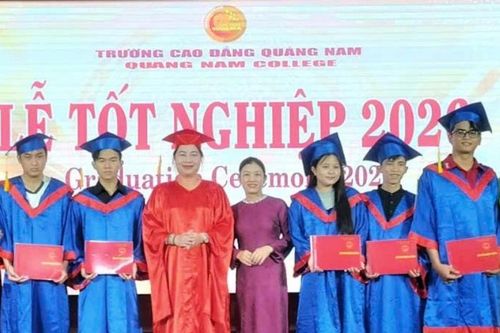 Trường Cao đẳng Quảng Nam trao bằng tốt nghiệp cho 123 sinh viên