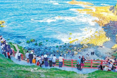 Gia Lai nhộn nhịp tháng ba