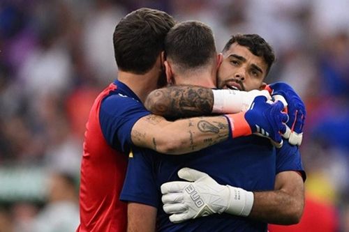 Tây Ban Nha và nghịch lý khung gỗ: Vì sao thủ môn hay nhất châu Âu khó dự World Cup 2026?
