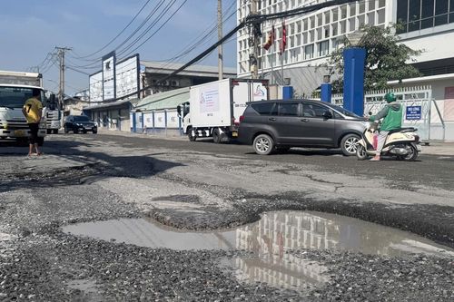 TP.HCM duy tu, sửa chữa đường vào cảng Tân Thuận khoảng 10 ngày