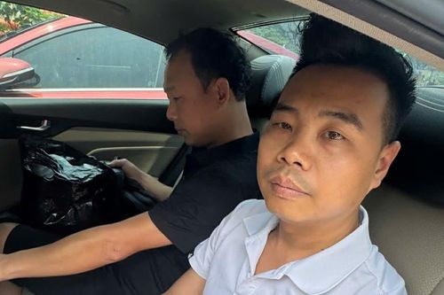 Triệu tập 2 kẻ trong vụ nam sinh bị đánh hội đồng giữa phố Hà Nội