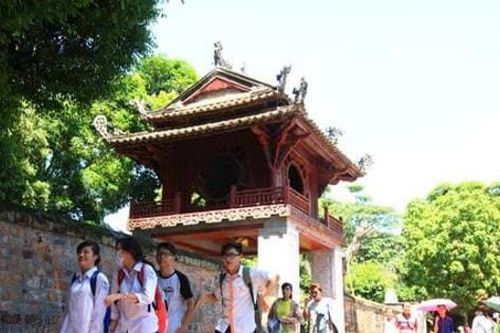 'Đánh thức' di sản phố cổ: Đình, đền hồi sinh giữa nhịp sống đương đại