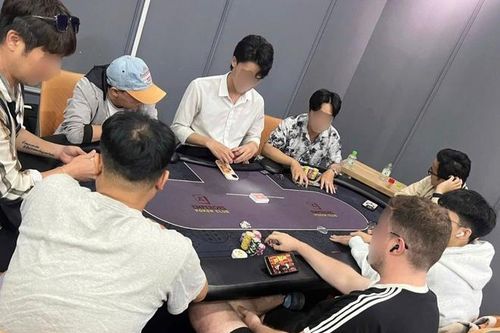 Bắt tạm giam chủ nhiệm câu lạc bộ New Emperors Poker Club