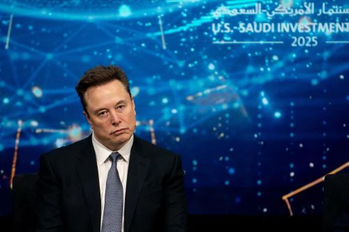 Elon Musk chuyển hướng