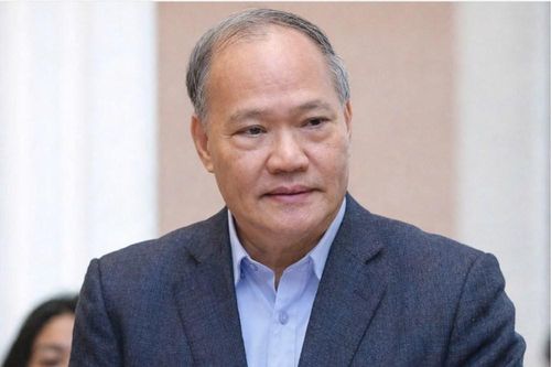 Cựu Thứ trưởng Bộ Nông nghiệp hầu tòa trong vụ doanh nghiệp đưa hối lộ 40 tỉ