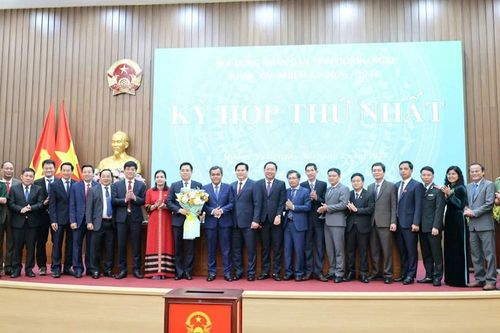 Ông Nguyễn Hoàng Giang tái đắc cử Chủ tịch UBND tỉnh Quảng Ngãi