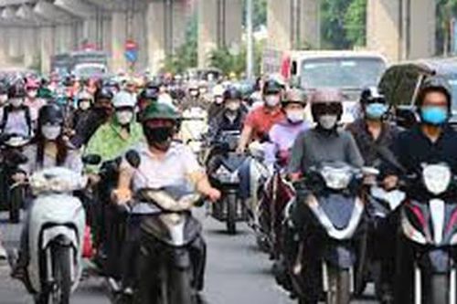 Mức phạt người đang điều khiển xe mô tô, xe gắn máy sử dụng thiết bị âm thanh (trừ thiết bị trợ thính)