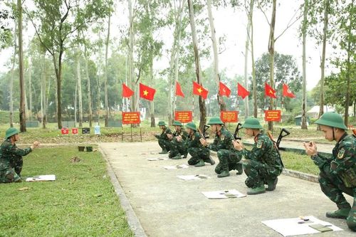 Chiến sĩ mới hòa nhập với môi trường quân ngũ