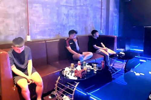 Mở tiệc ma túy tại phòng karaoke