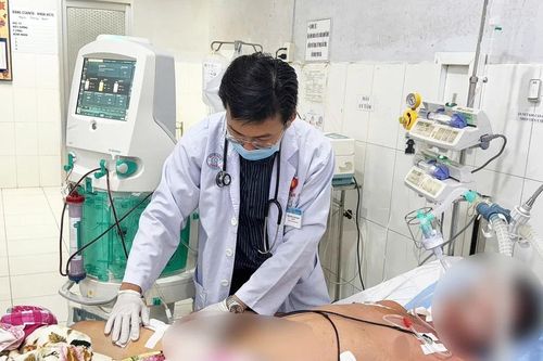 Sưng cẳng chân, đau bụng người bệnh nguy kịch vì hội chứng ly giải cơ vân