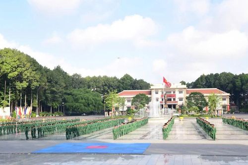 Quân khu 7 tổ chức chương trình đồng diễn 'Vững bước dưới cờ Đảng quang vinh'