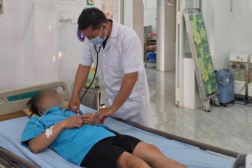 Vụ hơn 60 người nghi ngộ độc sau ăn bánh mì: Khẩn trương xác định nguyên nhân vụ việc