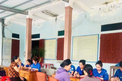 Tuổi trẻ 'thắp lửa', đưa chuyển đổi số về từng thôn xóm