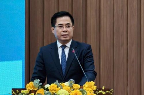 Ông Nguyễn Hoàng Giang tái đắc cử Chủ tịch UBND tỉnh Quảng Ngãi