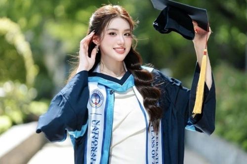 Theo chân Hoa hậu Phan Phương Oanh, khám phá những điểm đến làm nên chất thanh lịch