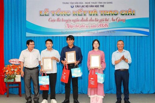Viết giữa mùa thi