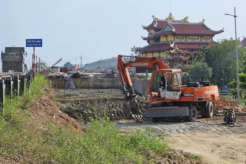 Khởi sắc thu hút đầu tư