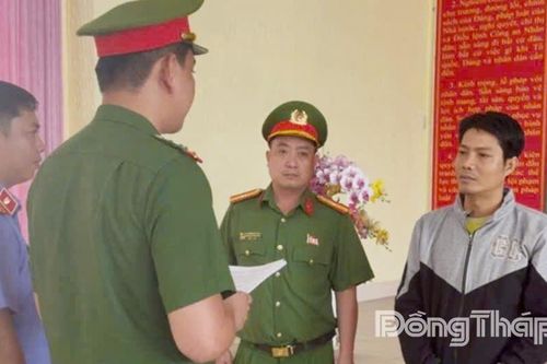 Bắt giam Giám đốc Công ty đường cát Quốc Thái vì sản xuất đường cát giả