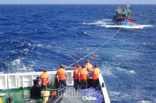 Chi đội Kiểm ngư số 4: Đồng hành hỗ trợ ngư dân vươn khơi