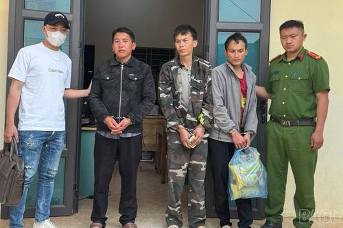 Khởi tố đối tượng trả công lao động bằng ma túy