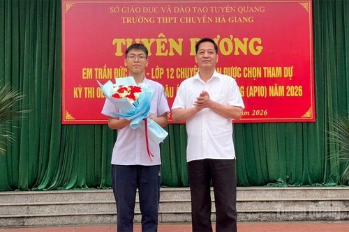 Trường THPT Chuyên Hà Giang tuyên dương học sinh xuất sắc được chọn tham dự Kỳ thi Olympic Tin học khu vực châu Á – Thái Bình Dương
