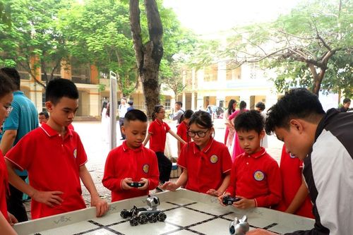 Ngày hội STEM và Công nghệ lần thứ 2, Trường Tiểu học Vạn Phúc (Hà Nội): Công nghệ dẫn lối - kiến tạo tương lai