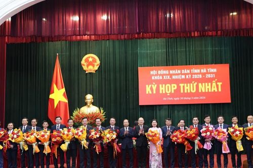 Ông Phan Thiên Định tái đắc cử Chủ tịch UBND tỉnh Hà Tĩnh