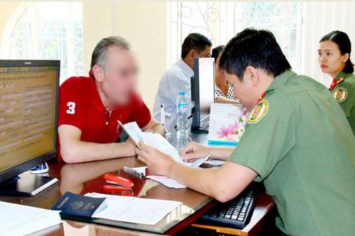 TP Hồ Chí Minh: Xử lý gần 500 trường hợp người nước ngoài quá hạn tạm trú