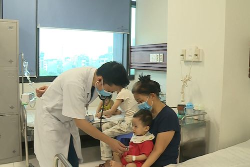 Virus RSV vào mùa, trẻ nhập viện tăng