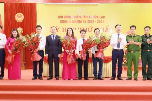 Xã Hòa Lạc kiện toàn bộ máy chính quyền khóa II