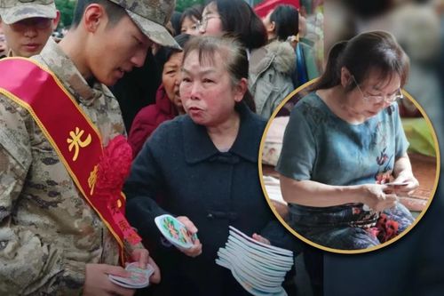Thương nhớ con liệt sỹ, người mẹ khâu nghìn đôi lót giày tặng tân binh