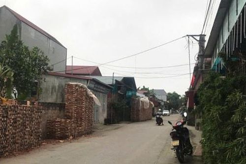 Xã Hương Sơn: Sẽ lắp đặt hệ thống đèn năng lượng mặt trời khoảng 30 tỷ đồng sau kiến nghị của cử tri