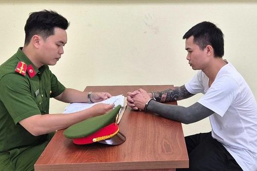 Truy tố 2 TikToker 'Tàng Keng ông trùm' và 'Dù bầu trời'