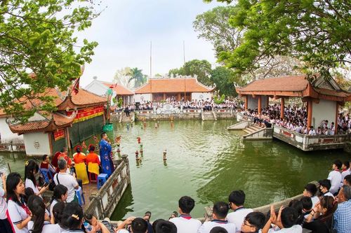 Di sản bước ra khỏi 'thủy đình'