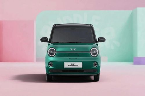 Wuling Hongguang Mini EV mới 6 năm đã có 5 thế hệ