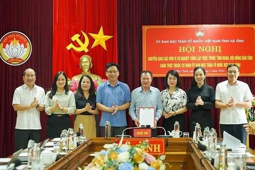 SẮP XẾP BỘ MÁY: Chuyển giao nguyên trạng 6 đơn vị sự nghiệp từ Tỉnh đoàn, Hội Nông dân về MTTQ