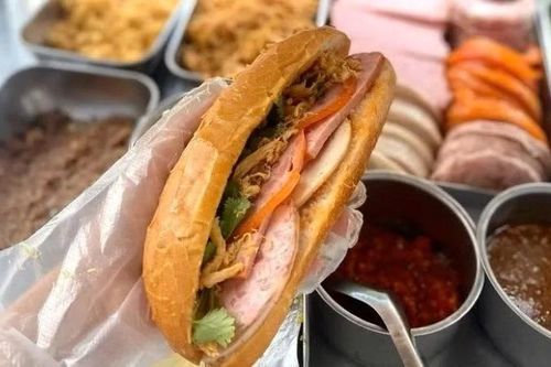 Bộ Y tế yêu cầu điều tra nguồn gốc thực phẩm khiến nhiều người nhập viện sau ăn bánh mì ở Đắk Lắk