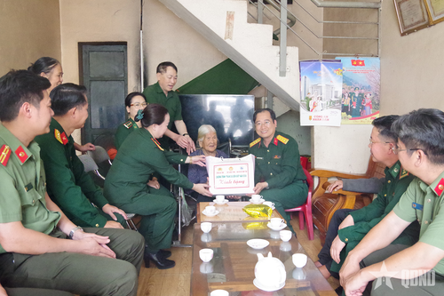 LLVT tỉnh Quảng Ninh: Ấm áp chương trình 'Tháng Ba biên giới'