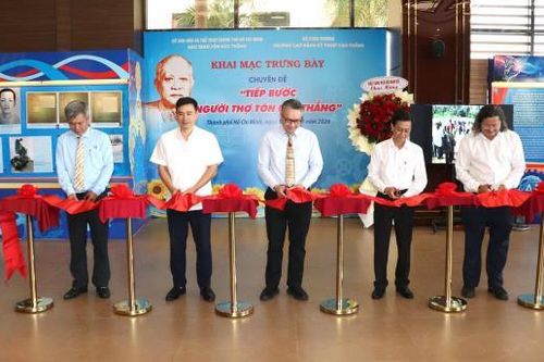 Trưng bày chuyên đề Tiếp bước người thợ Tôn Đức Thắng