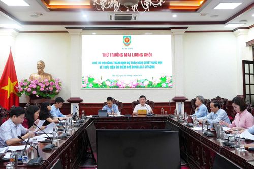 Luật sư công phải có ít nhất 05 năm kinh nghiệm làm việc trong lĩnh vực pháp luật