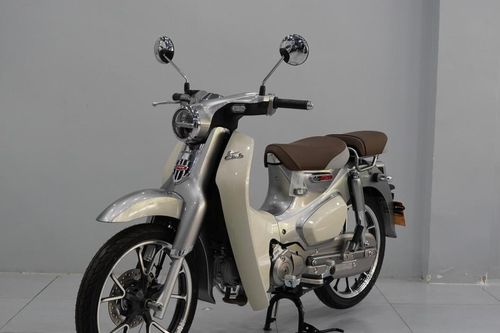 Honda Super Cub nhập Thái giá ngang ngửa SH350i