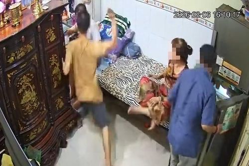 Vụ hành hung cậu ruột bị tai biến: Người cháu được đưa đi điều trị tâm thần