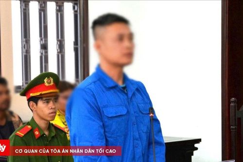 Dùng dao chém người, bị xử về tội 'Sử dụng trái phép vũ khí quân dụng'